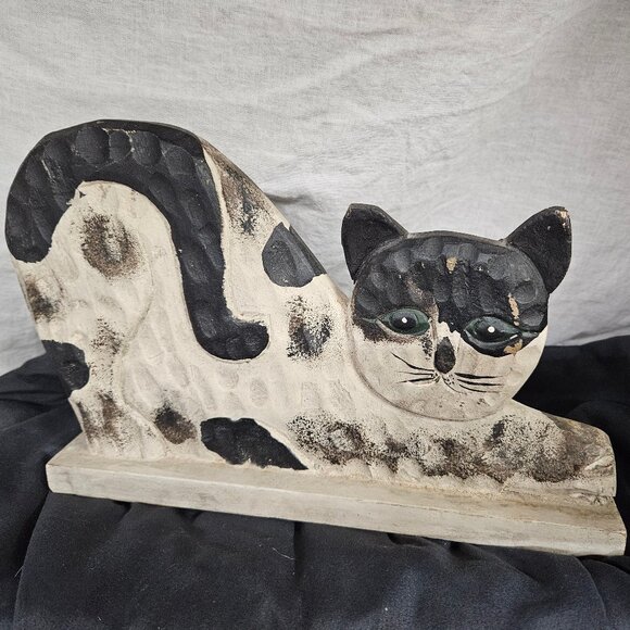 Folk Art Wood Cat Shelf Sitter (item#3555) - Picture 1 of 5
